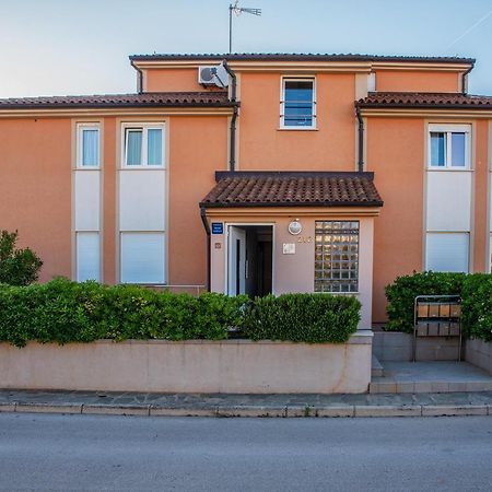 Apartman Maksim Банджоле Экстерьер фото